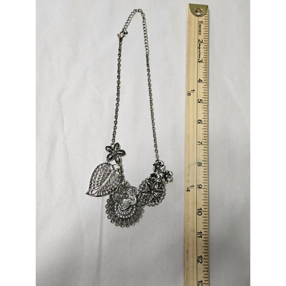 Retired Premier Design Chunky Art Deco Floral Medallion Statement Necklace - Picture 4 of 7